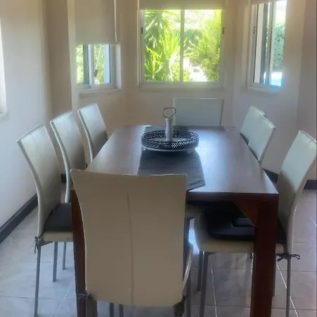 Joelena Bungalow 1 Double Bedroom 1 Double Bedroom With En Shower 1 Twin Bedroom Villa Lachi